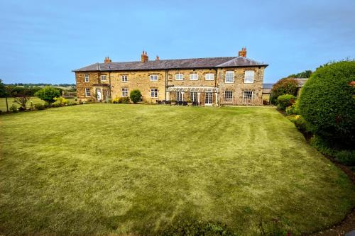 Towcester House | Greens Norton House