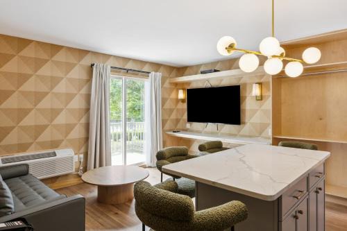 Riverhead Hotel | Greenview Inn Riverhead