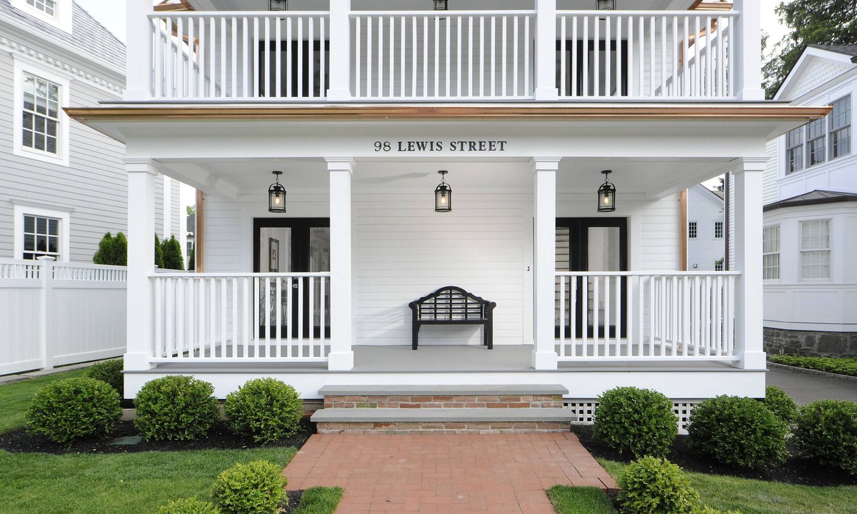 Greenwich House | Greenwich proper - 2 blocks from Downtown, New - Stylish, Fully loaded, Parking