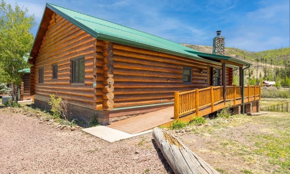 Greer Cabin | Greer Cowboy Lodge (Cabin 169)