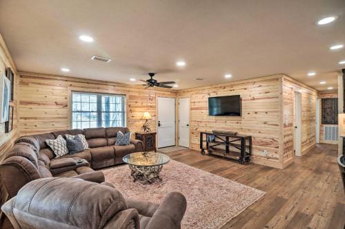 Greers Ferry House | Greers Ferry Home on 40 Acres 1/4 Mi to Lake!