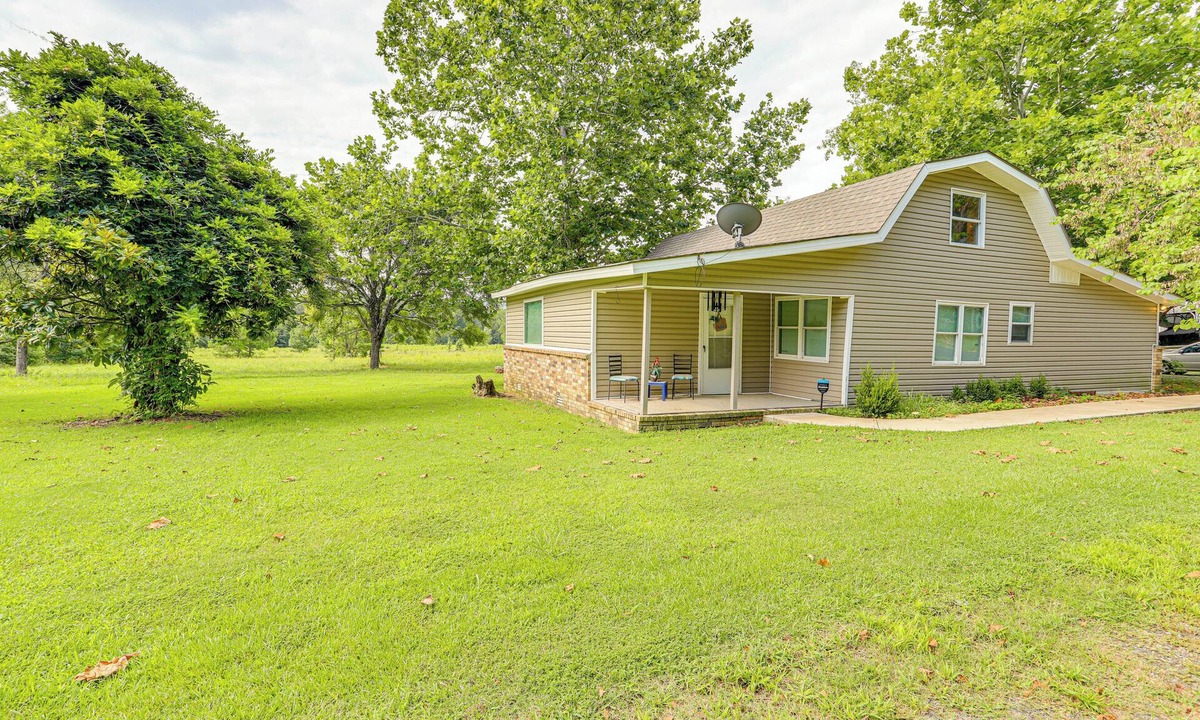 Greers Ferry House | Greers Ferry Home w/Fire Pit Near Shiloh Marina!