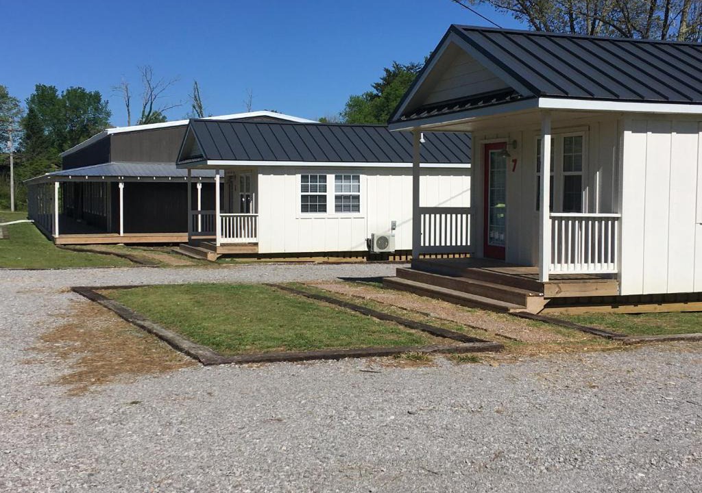 Altamont House | Greeter Falls Lodge Cottage #7