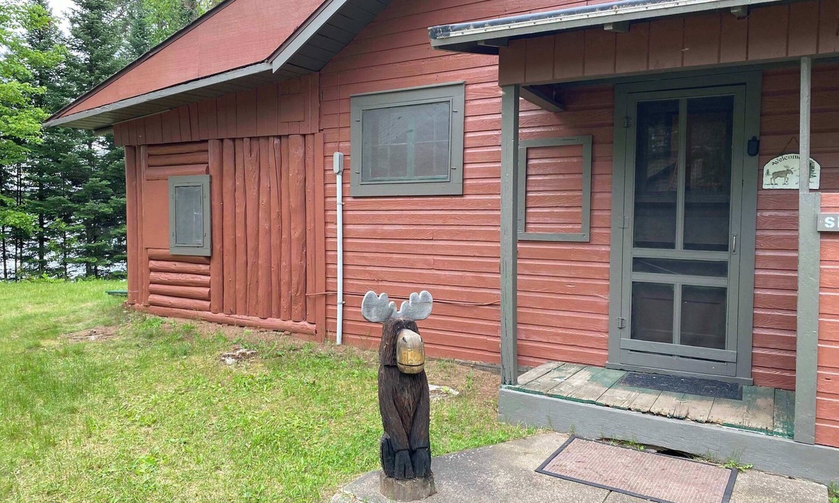 Woodruff Cabin | Gresham Shores - Smiling Moose - PET FRIENDLY