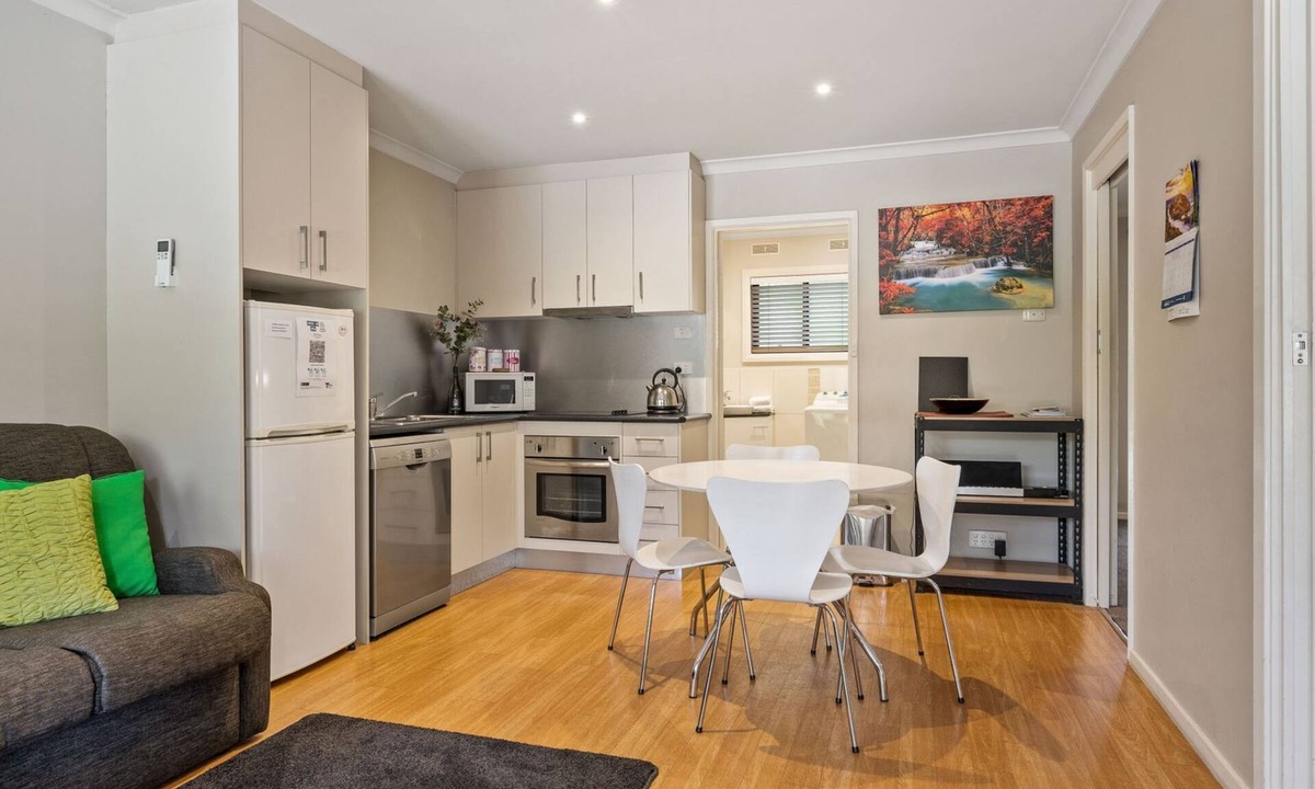 Bright Apartment | Grevillea Gardens Unit 5