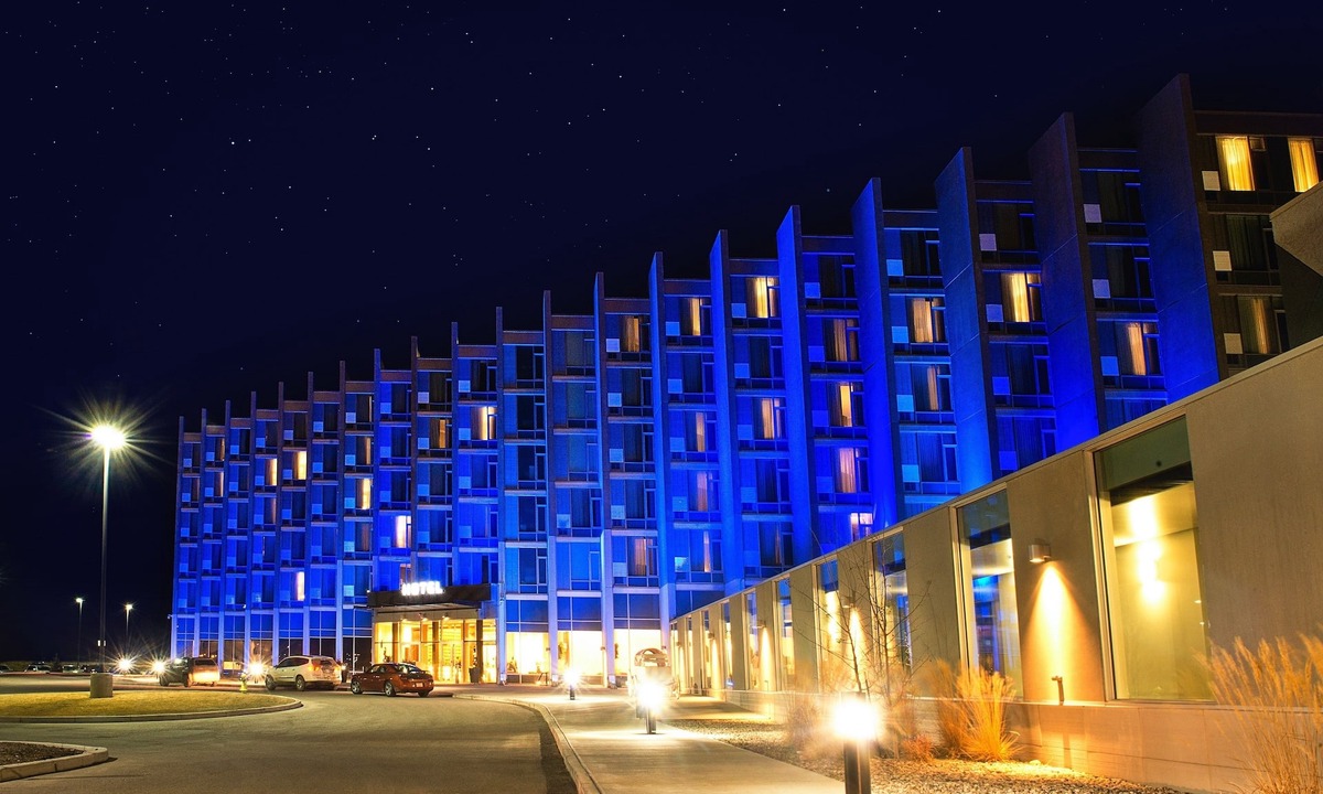 Calgary Resort | Grey Eagle Resort