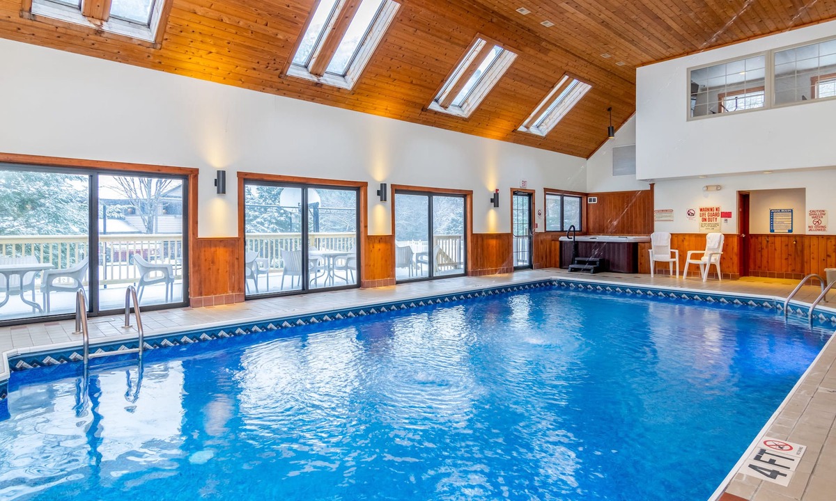 Stowe Area Hotel | Grey Fox Inn