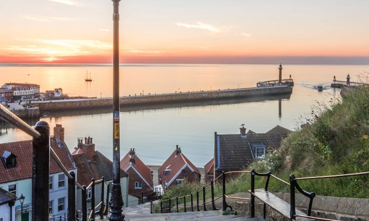 Malton Cabin | Grey Goose Lodge - Hot Tub