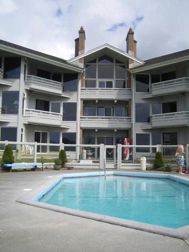 Ocean Shores Apartment | Grey Gull