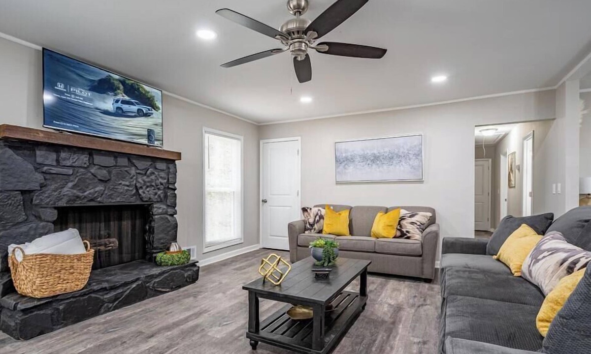 Addison Heights House | Grey Ranch 3BR - Near Parks & Dining!