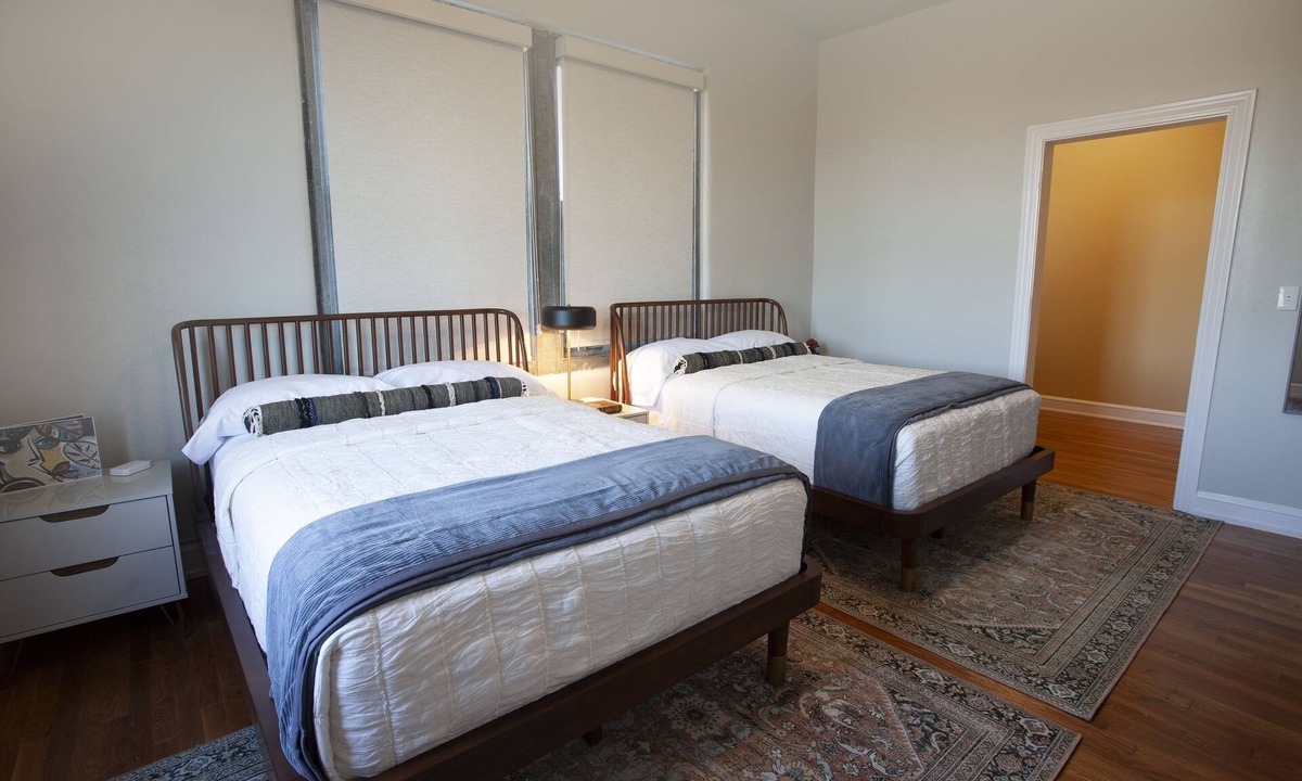 Tyler Hotel | Greyhound Inn - Classic Double Suite