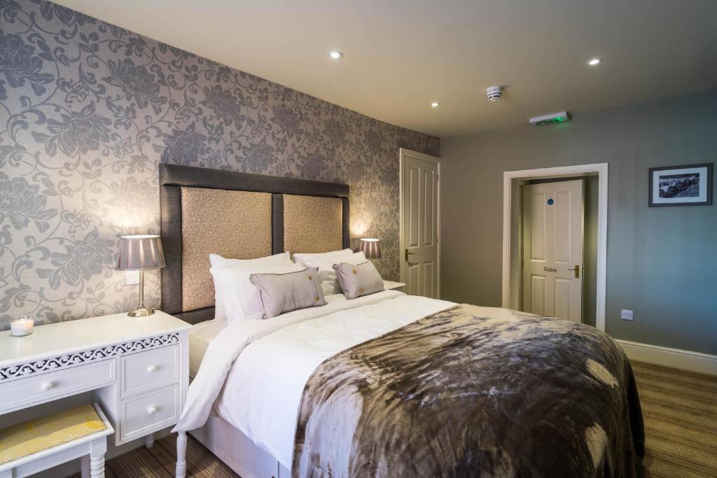 Wilton Hotel | Greyhound Inn Wilton