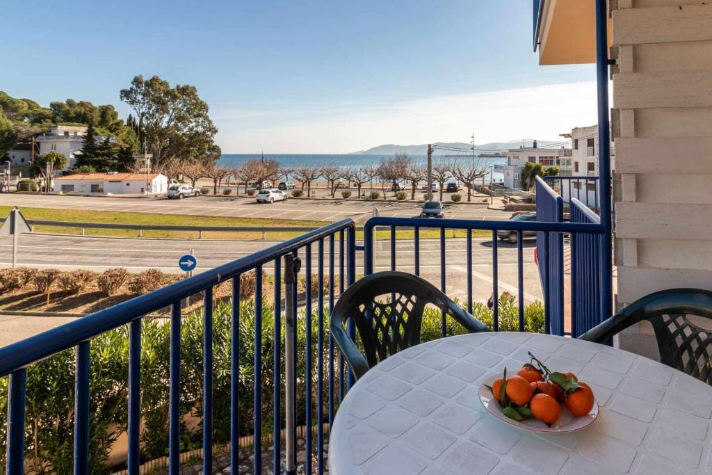 Llanca Apartment | Grifeu 17 – Apartamento al lado de la playa