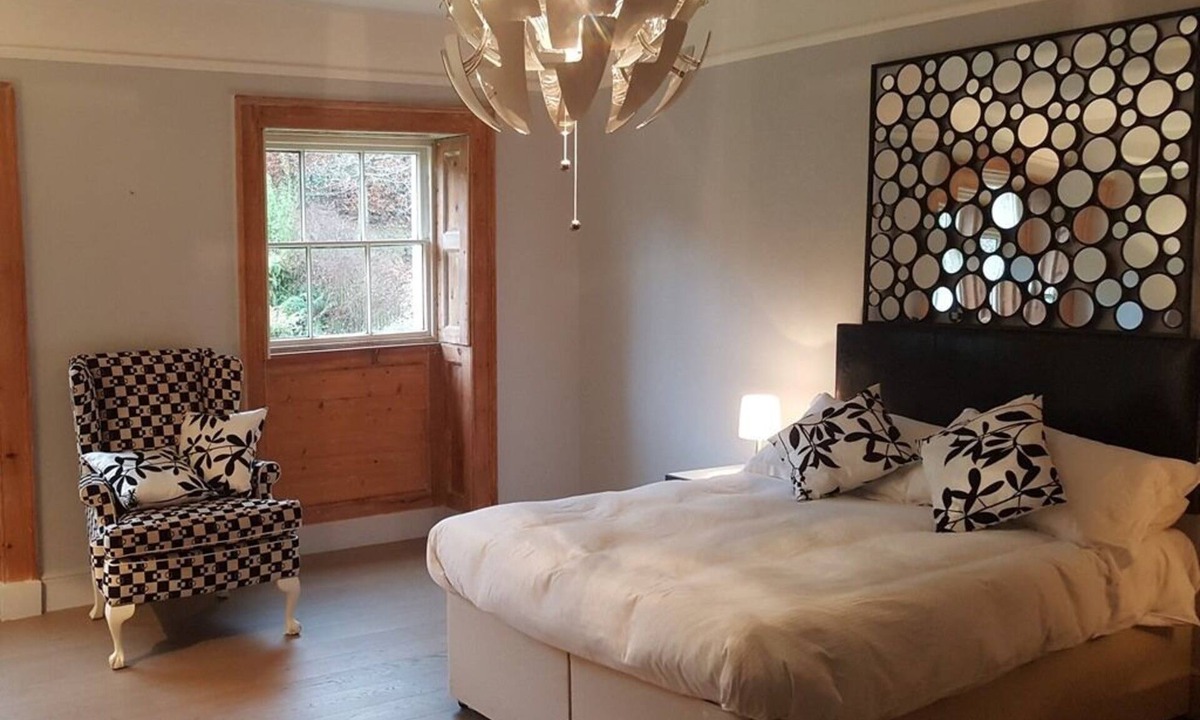 Woodchester Apartment | Grigshot Apartment