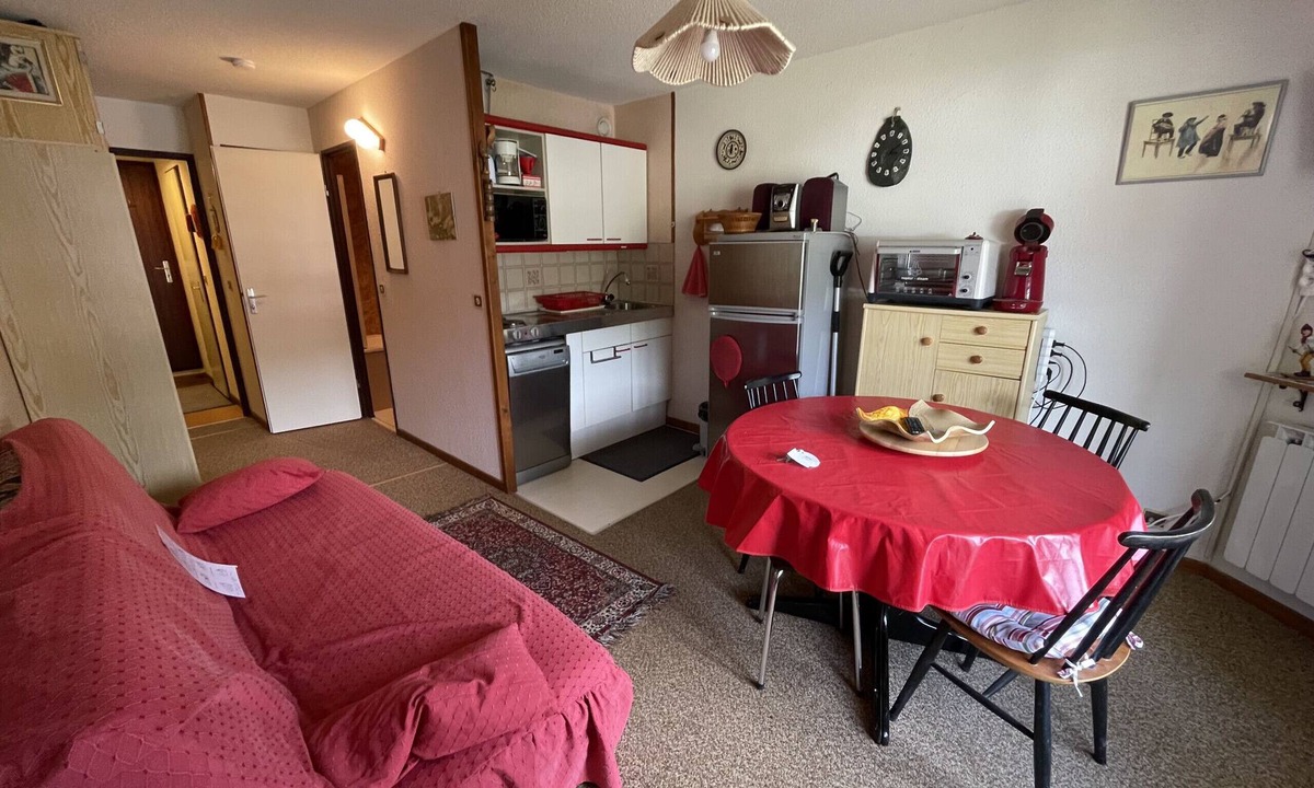 Laveissiere Apartment | Griou N°52