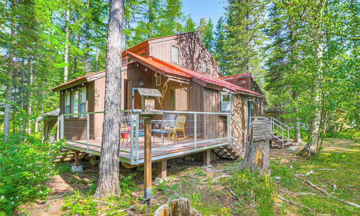 Whitefish Cottage | 'griz Den' Cabin w/2 King Beds Near Glacier!