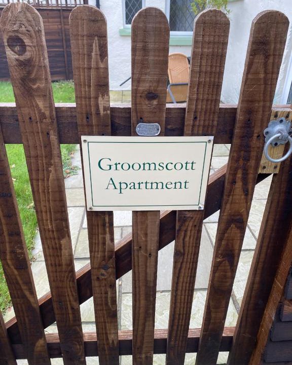 Porlock Apartment | Groomscott Apartment