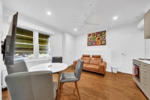 Richmond North Apartment | Grosvenor 3121 Richmond