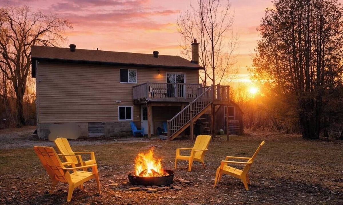 Tobermory Cottage | Grotto Basecamp Lodge 10+ Guests Accessibility Mobility Friendly Space Tobermory