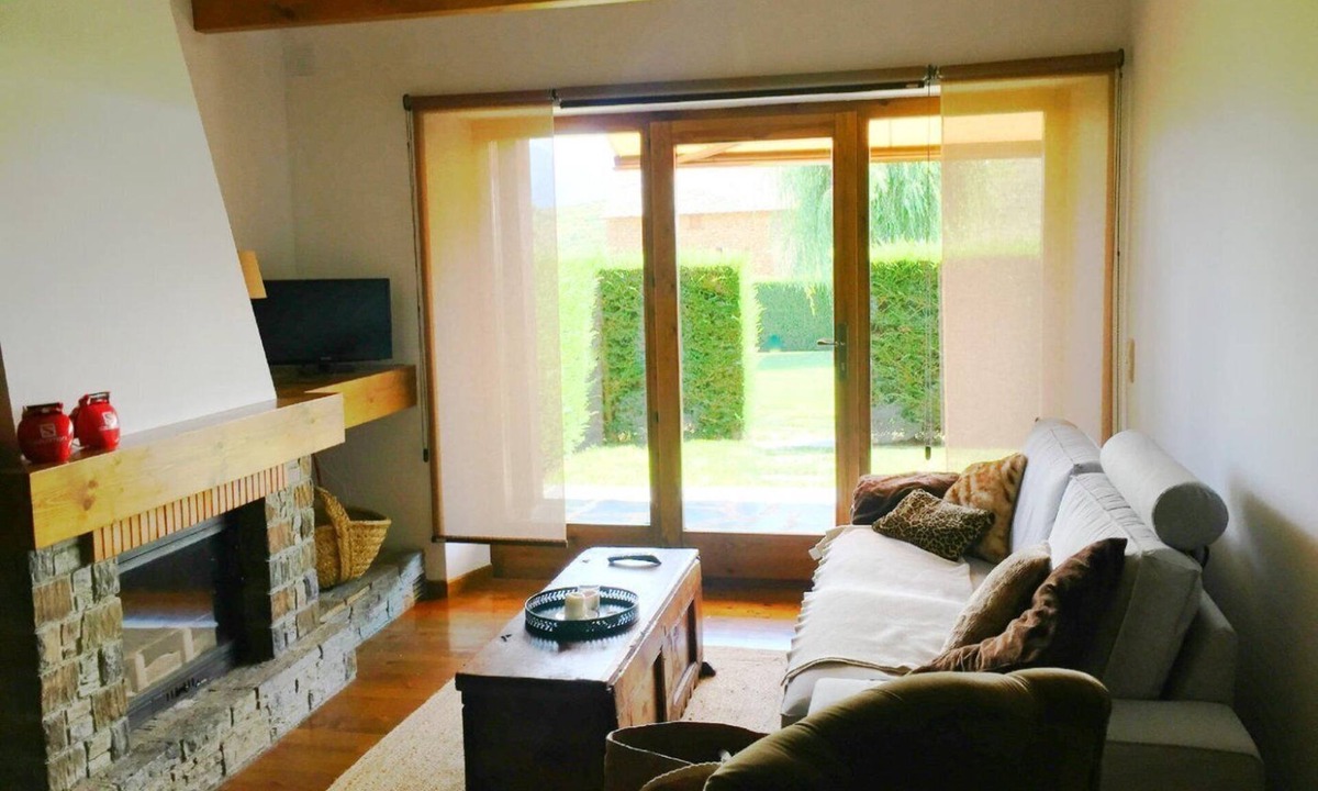 Olopte Apartment | Ground Floor 3 rooms Pool, Fireplace, Private Garden & Views