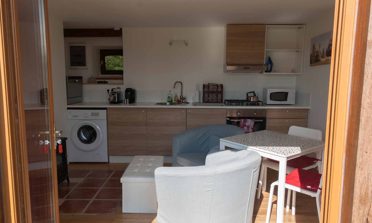 Mantilly Apartment | Ground floor apartment with heated pool & private jacuzzi, 3 star rated