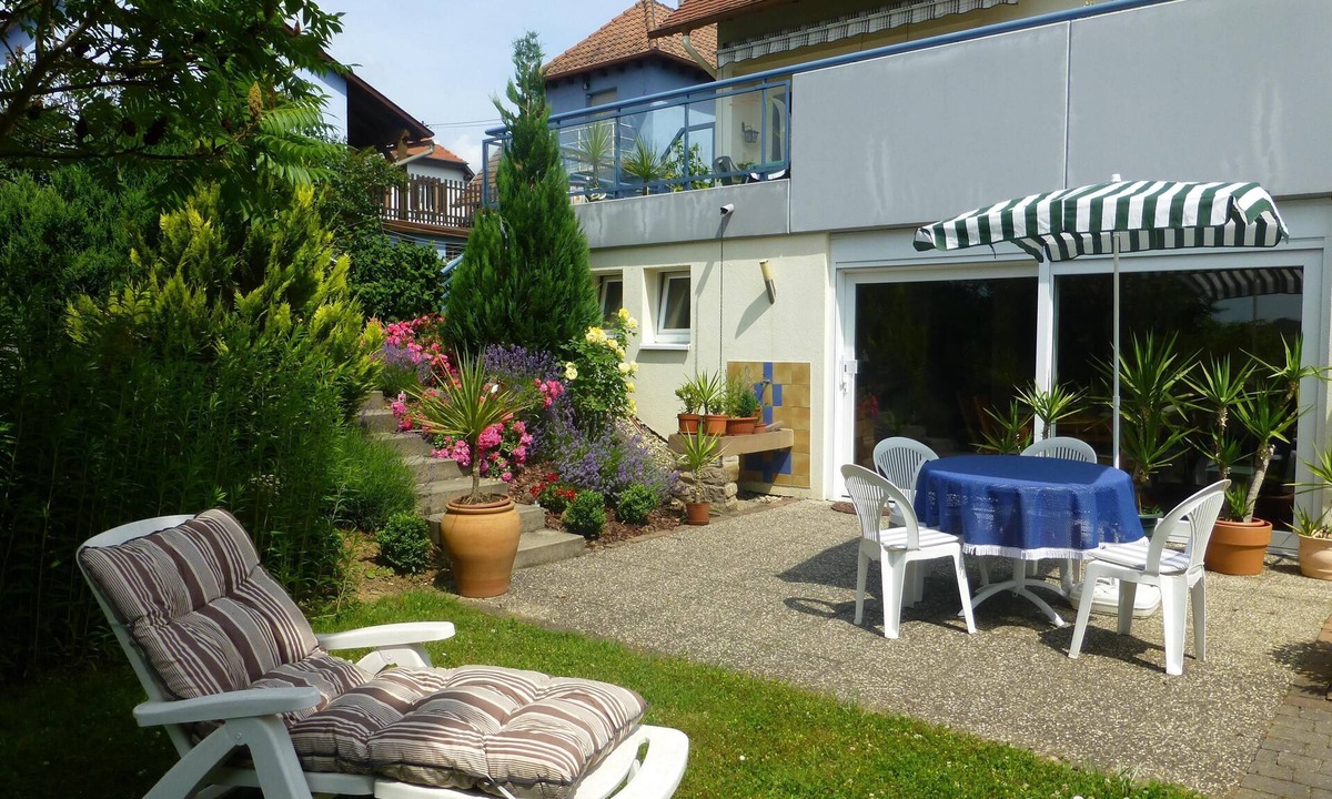 Kutzenhausen Cottage | Ground floor in a large garden