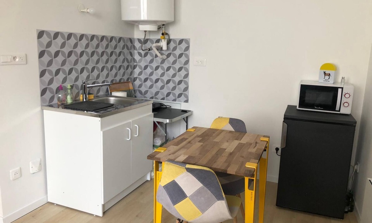 Ille-sur-Tet Apartment | Ground floor studio apartment in the center of ille sur tet.