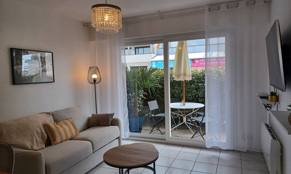 Stella-Plage Apartment | GROUND FLOOR TERRACE NEAR THE SEA