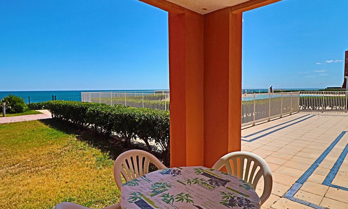 Sete Apartment | Ground floor with pool and sea access, private parking