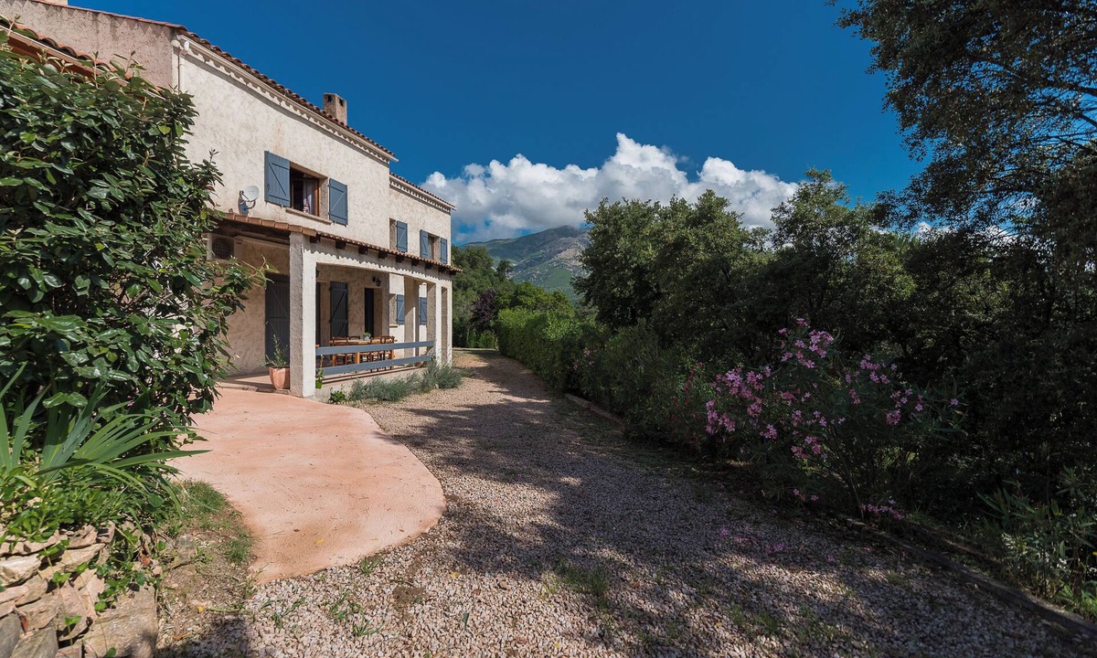 Peri Apartment | Ground floor with private garage