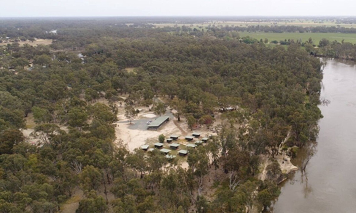 Torrumbarry RV Rental | GROUP CAMP ON MURRAY RIVER NEAR ECHUCA/MOAMA