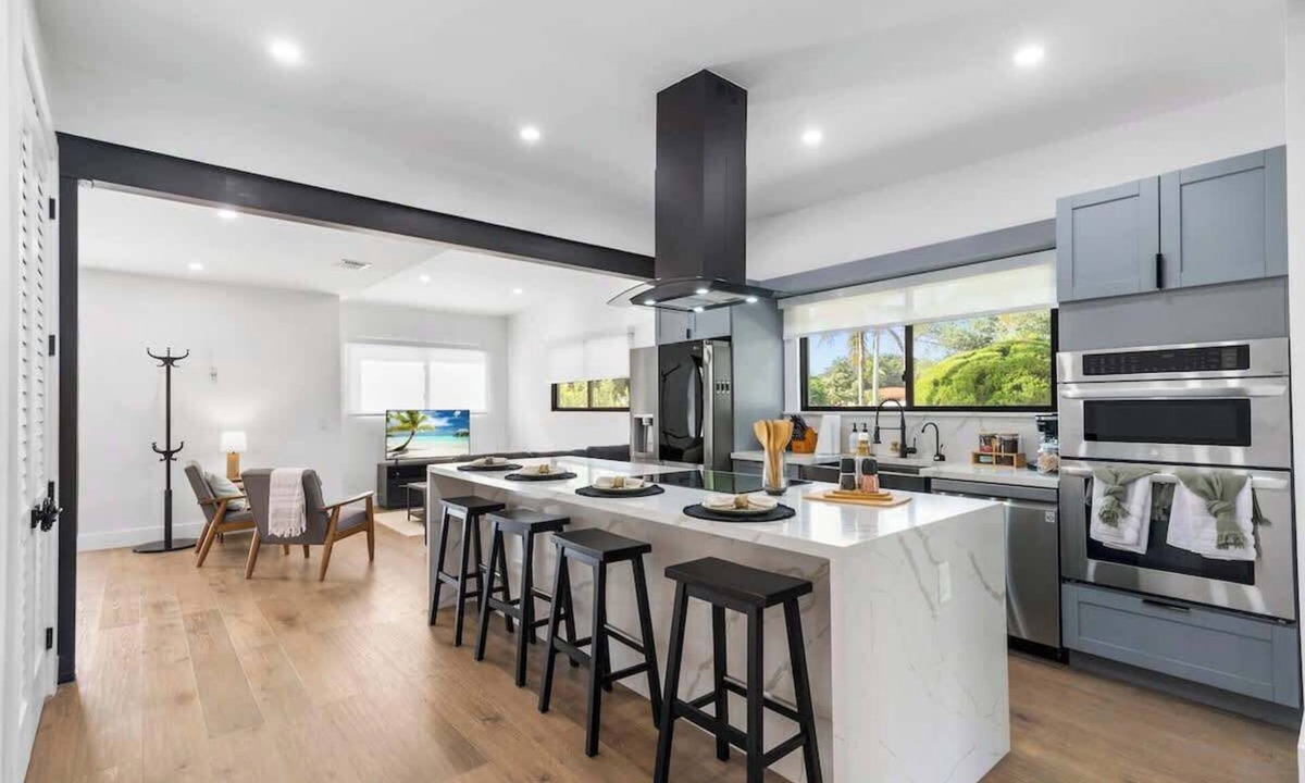 Coral Terrace House | Group-Friendly Home | Patio & Parking for 5