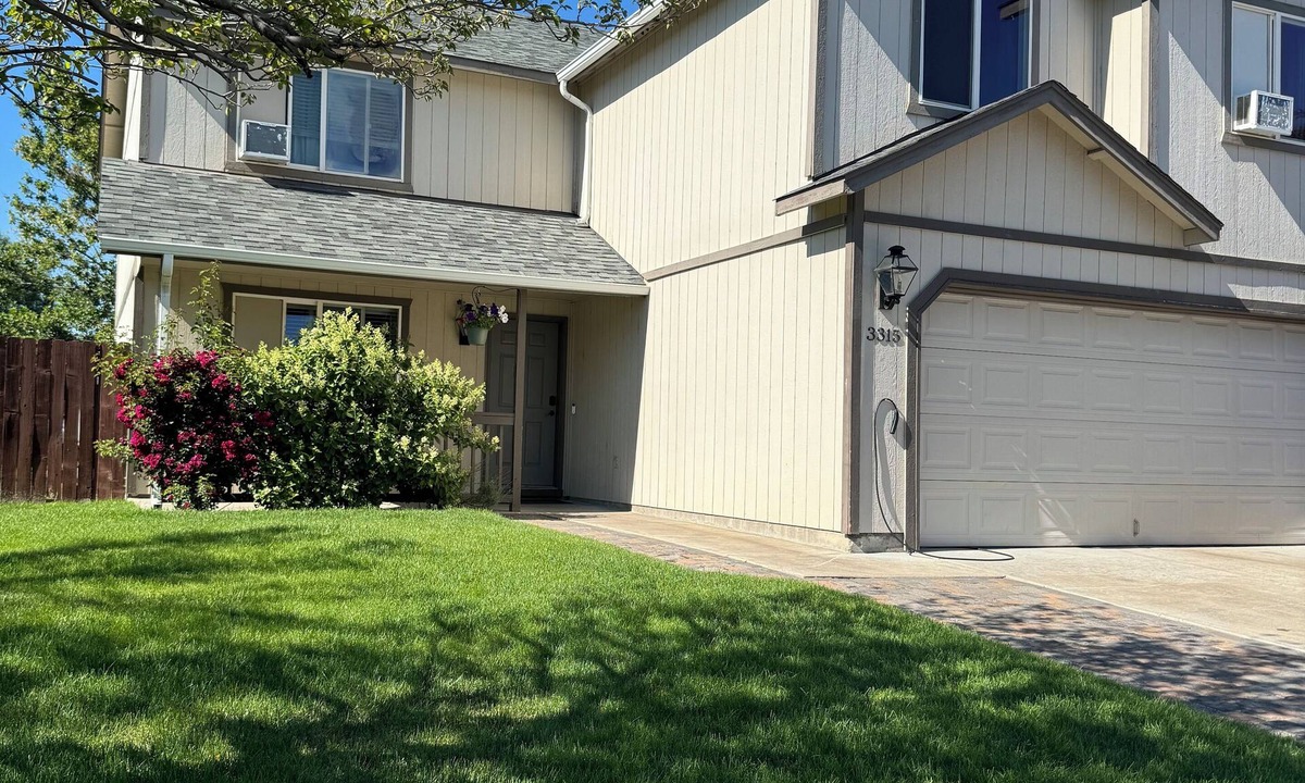 Redmond House | Group Fun - 7 Separated Sleeping Areas!