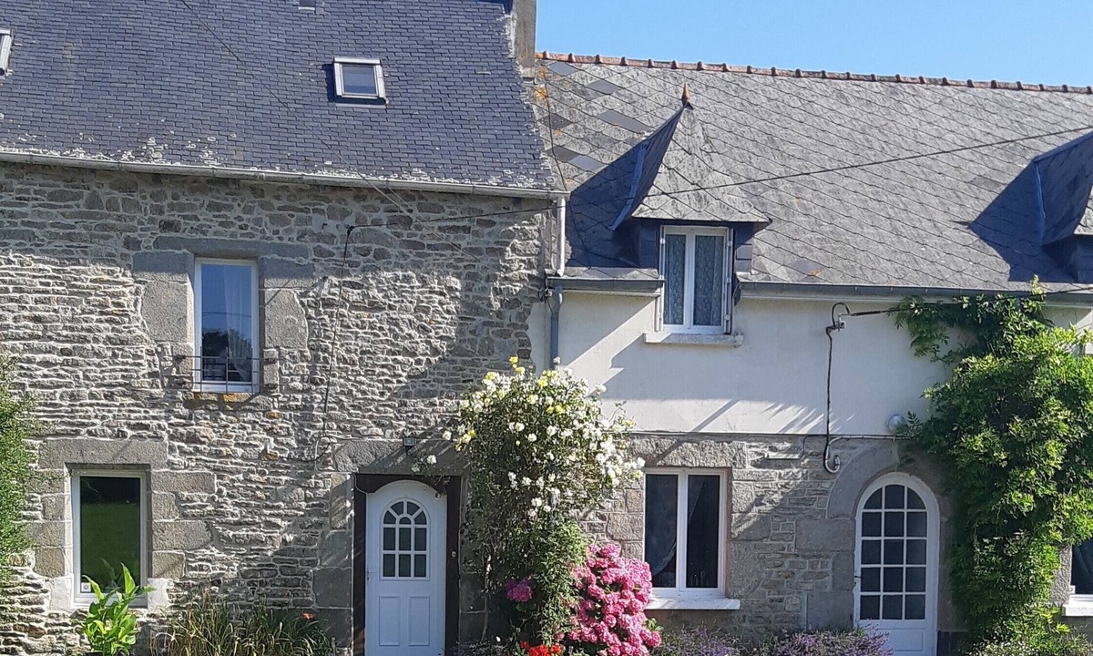 Meneac Cottage | Group Gîte for 12 people