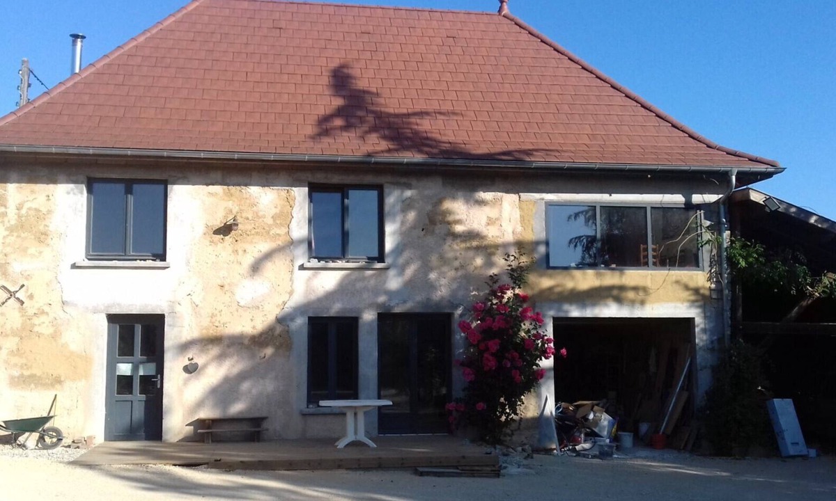 Faverges-de-la-Tour House | Group Gîte, Dormitory. Additional 70 m² Room