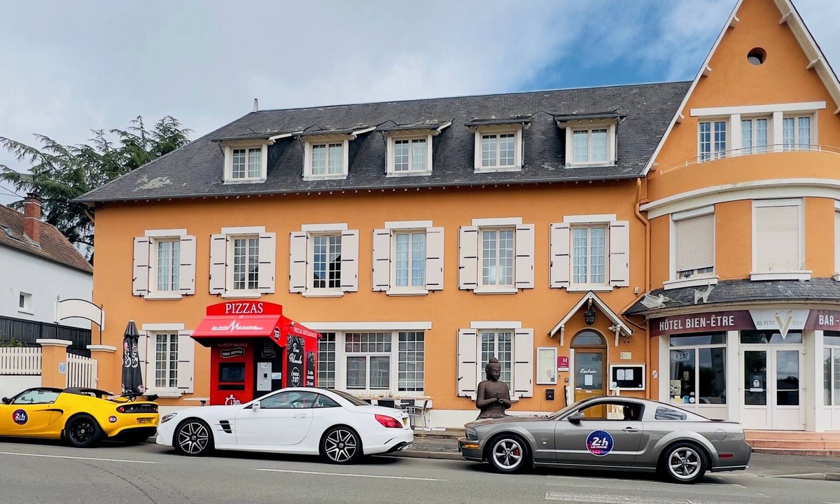 Vivoin Bed & Breakfast | Group gîte, jacuzzi-sauna-heated pool 43prs