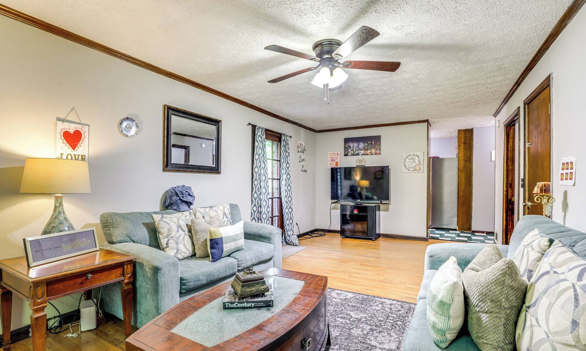 Stone Mountain House | Group Getaway: Spacious Home in Stone Mountain!