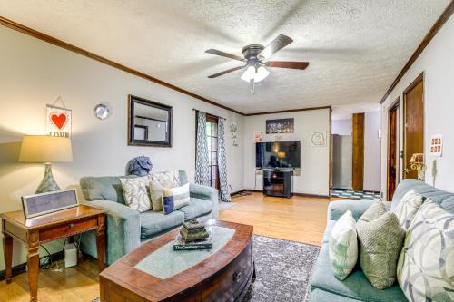 Stone Mountain House | Group Getaway Spacious Home in Stone Mountain!