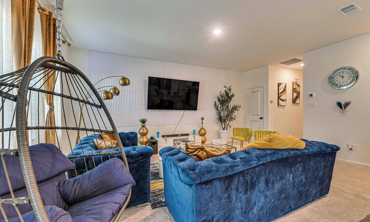 Princeton House | Group Haven in Princeton! WFH Ready & Ample Space