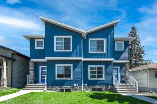 Lynnwood Ridge House | Group Stay, Sleeps 16! Near Downtown - 6BR Full Duplex, 2 Kitchens! FREE Banff Pass