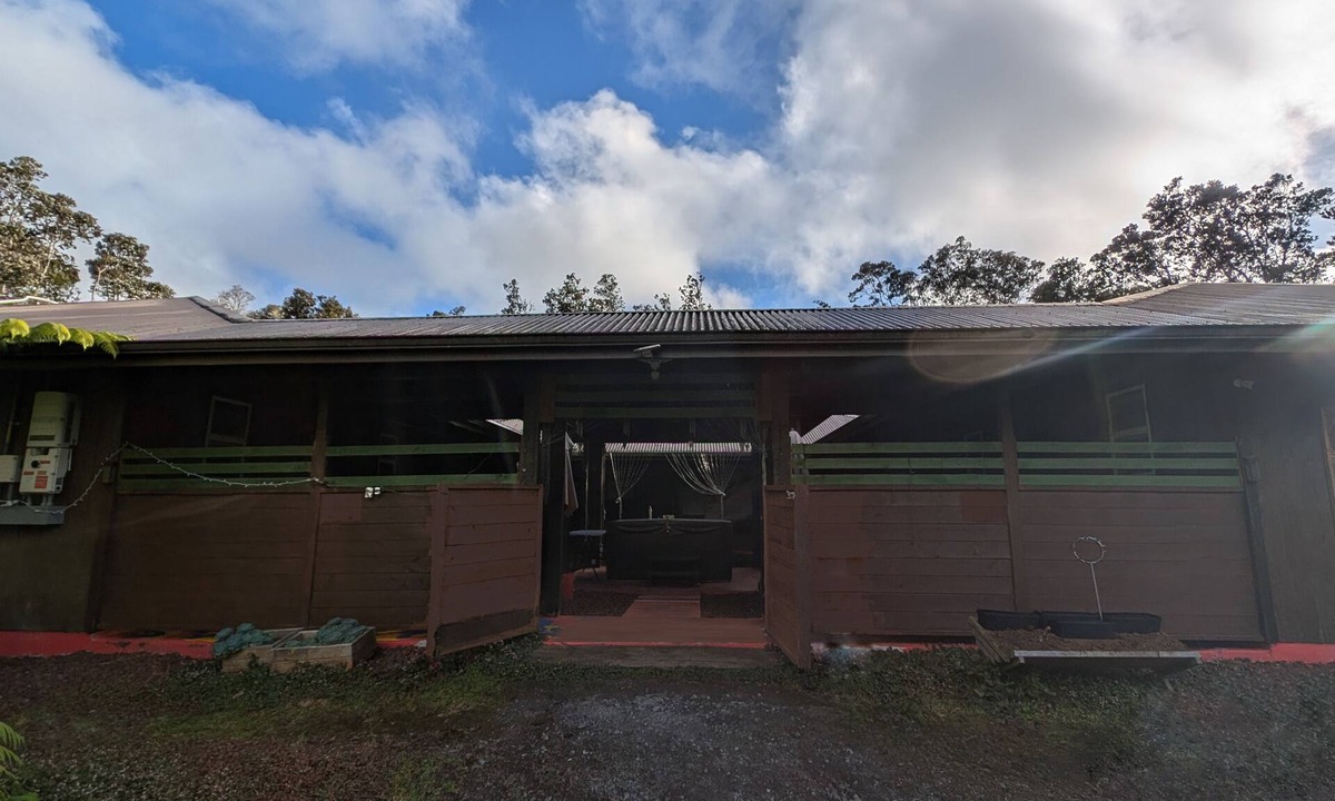 Volcano Villa | Group Wing Left- 3 rooms with Wifi and shared Spa