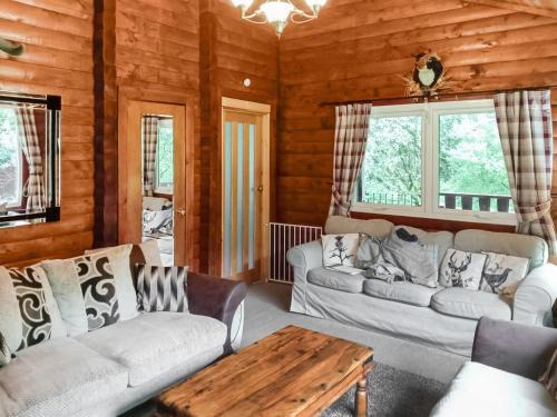 Rashfield House | Grouse Lodge