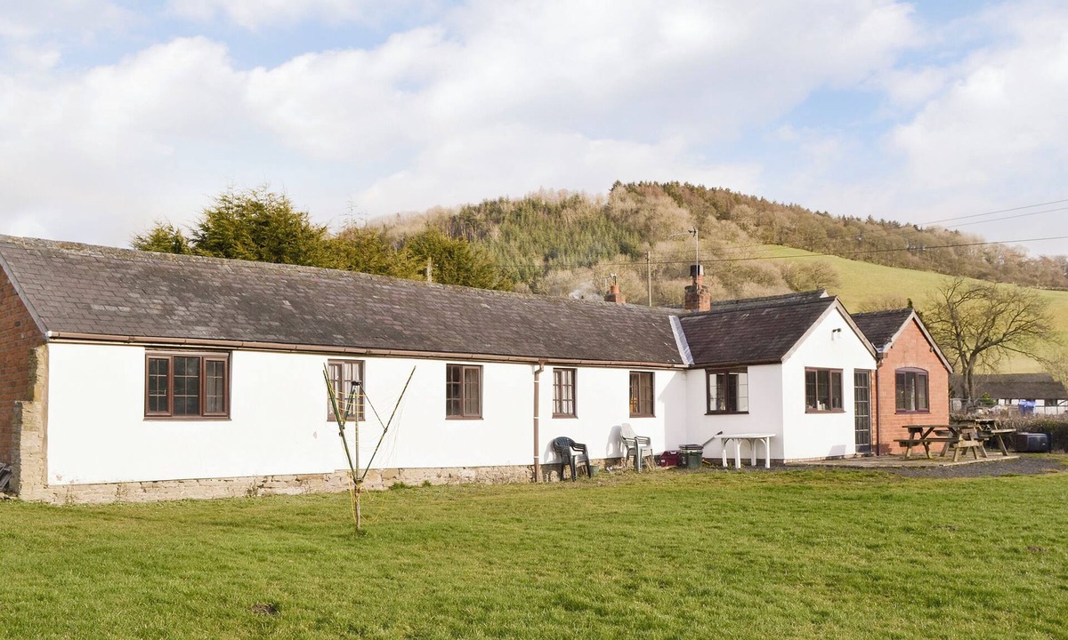 Acton Scott Cottage | Grove Sprightly Barn