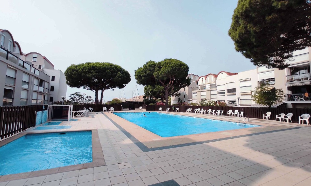 Port Rive Gauche Apartment | Gruissan Beach and Marina