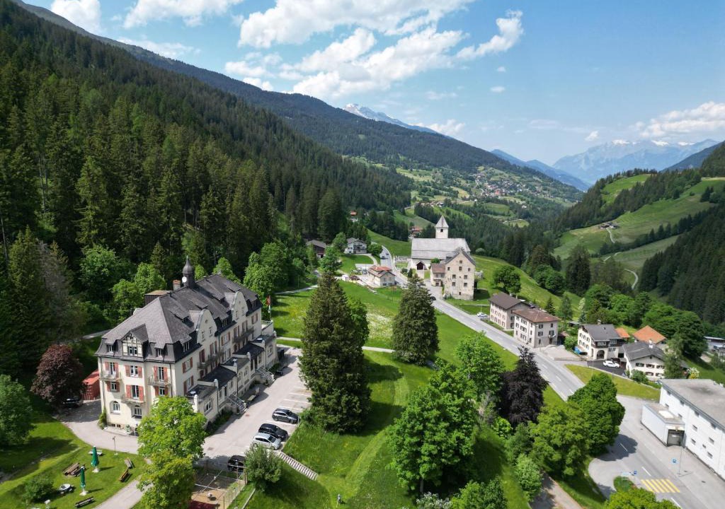 Churwalden Hotel | Gruppenhaus Lindenhof Churwalden