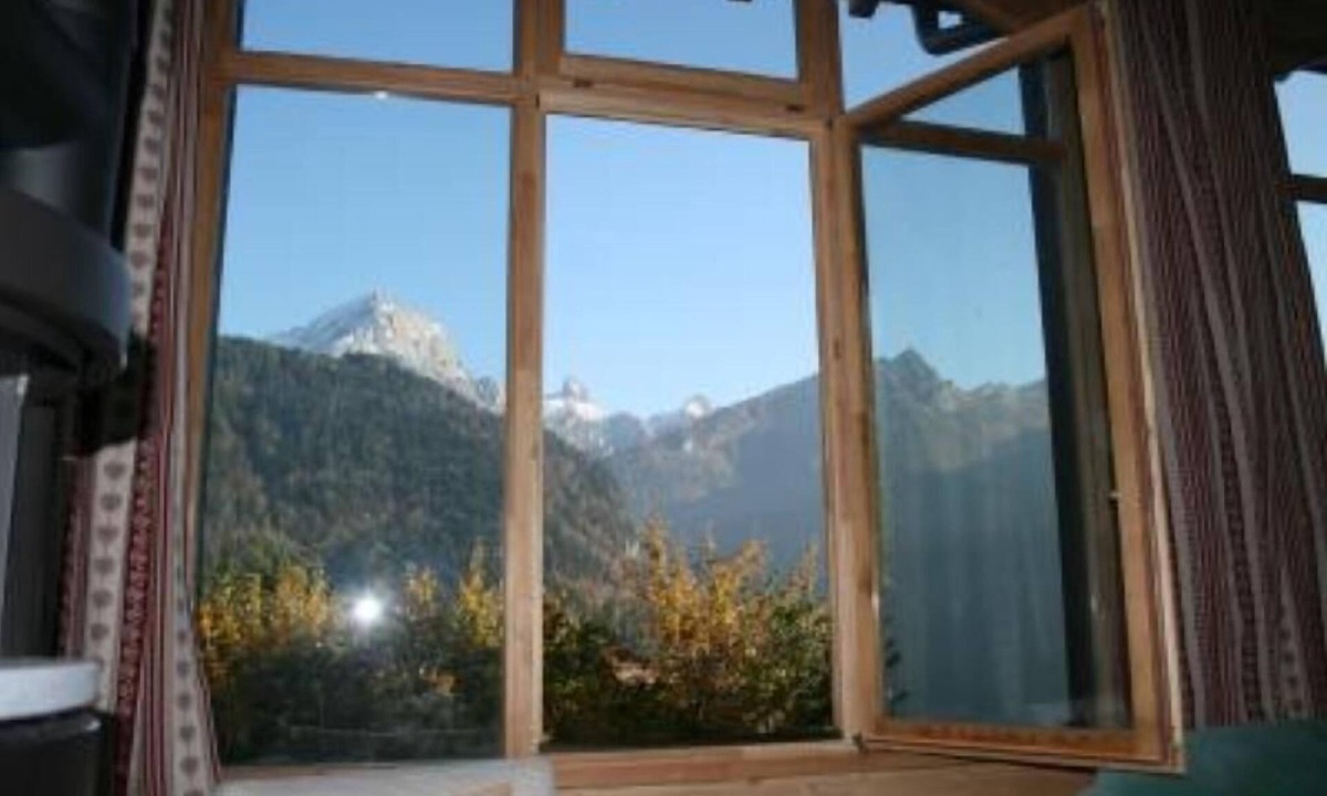 Barboleusaz Apartment | Gryon: spacious, bright apartment in authentic village
