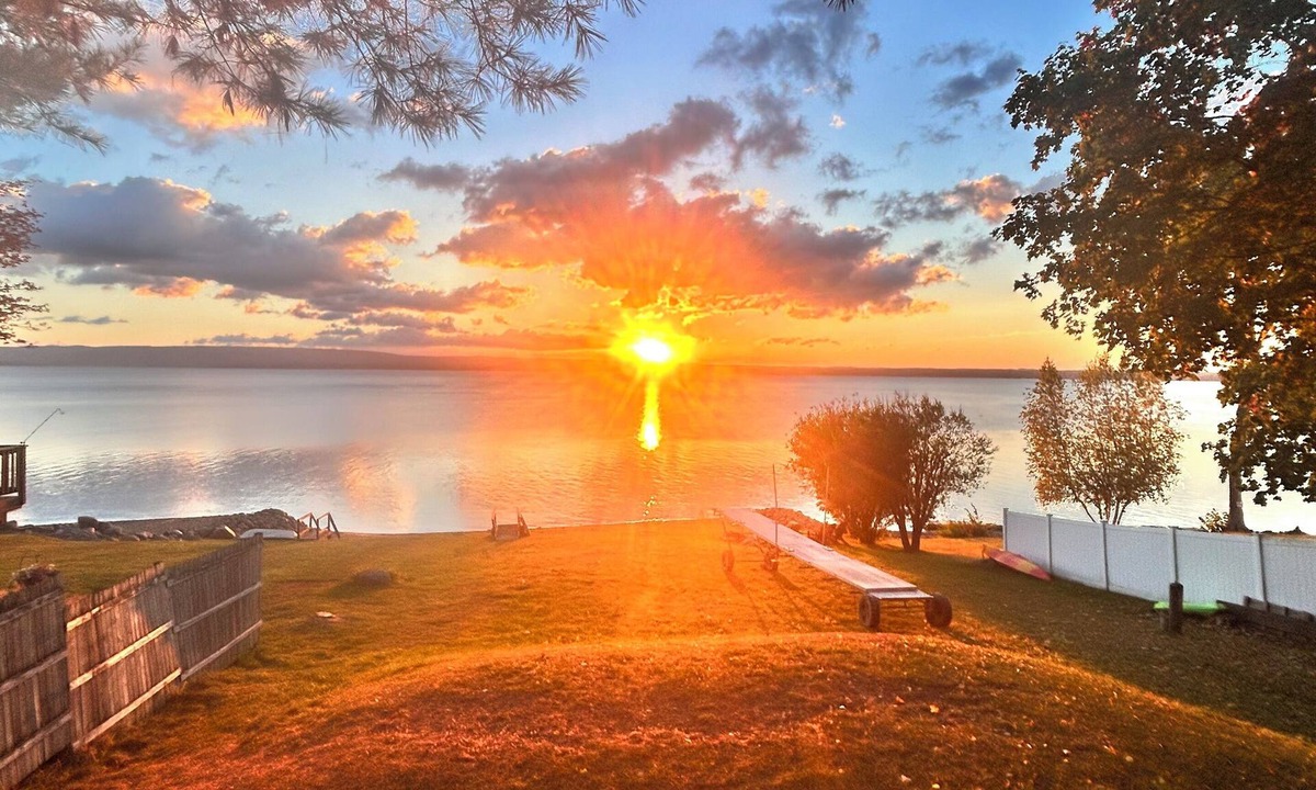 Mayfield House | GSL Waterfront Cottage With Million Dollar Views and 65 of Lakefront