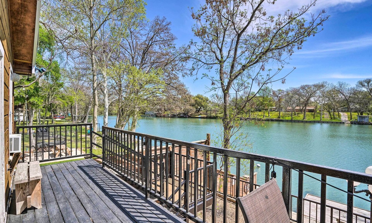 Seguin Apartment | Guadalupe Riverfront Studio w/Private Balcony