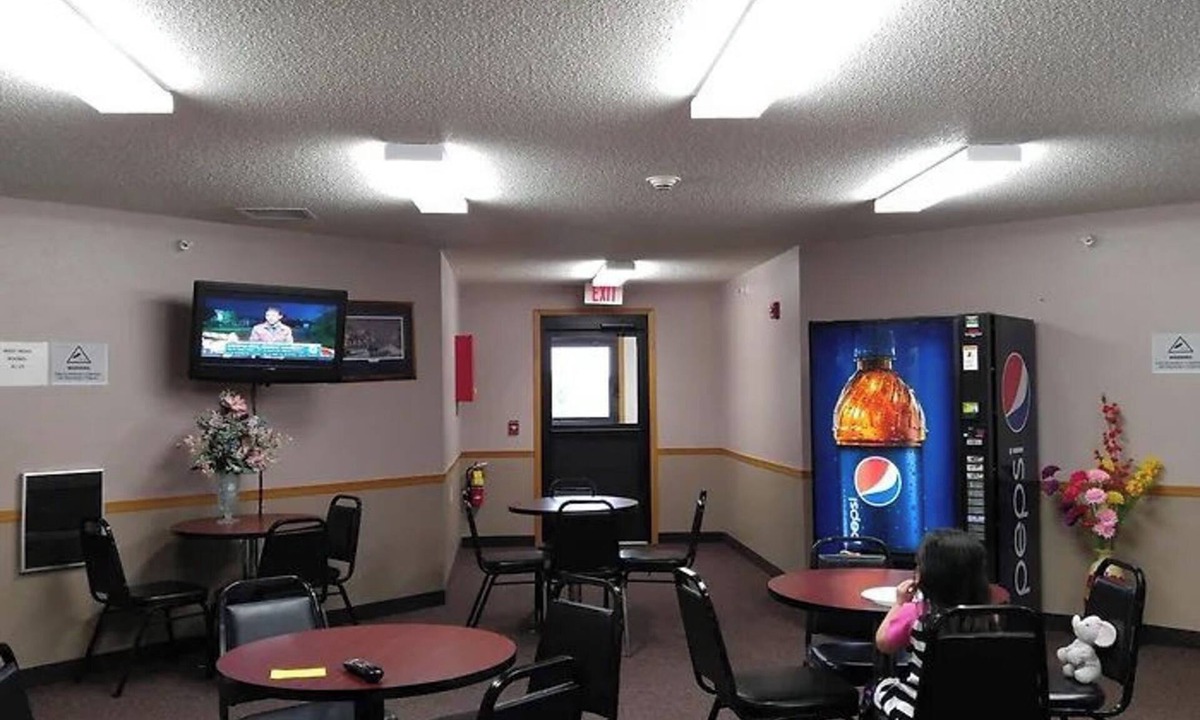 Le Center Hotel | Guardian Inn