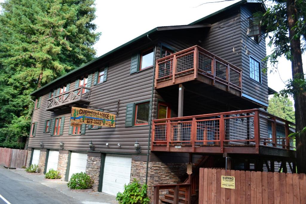 Guerneville Hotel | Guerneville Lodge